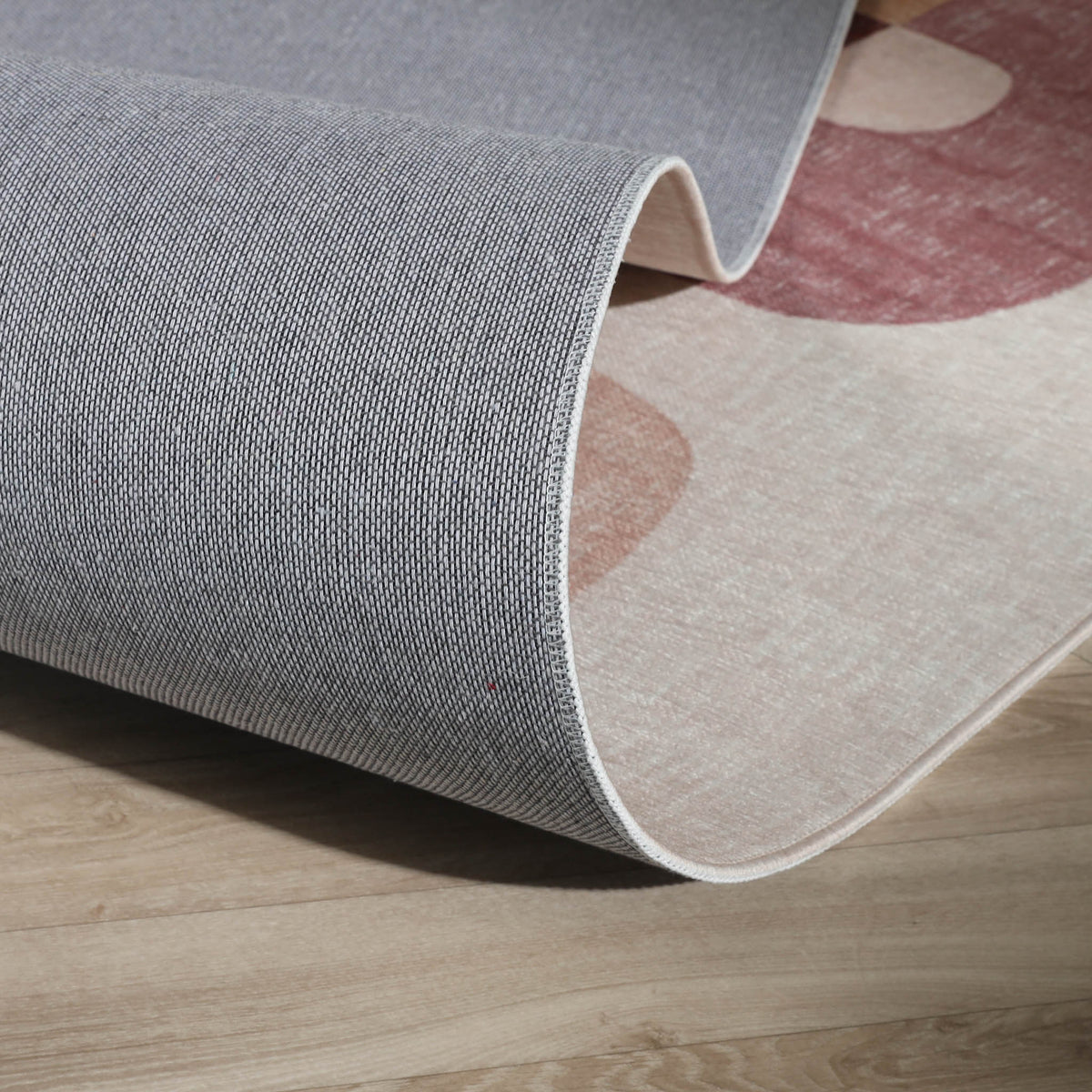 Tapis design - Rooted Rouge/Rose