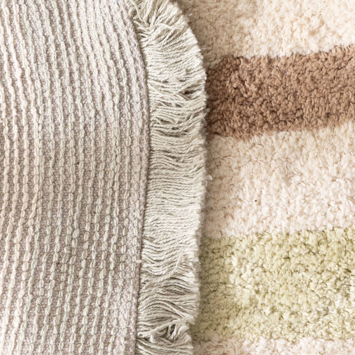 Round washable kids rug - Milo Green