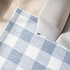 Duurzaam laagpolig vloerkleed - Lykke Checkerboard Blauw/Wit - thumbnail 1